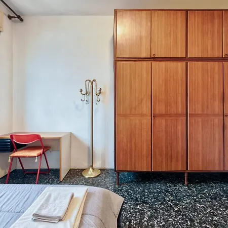 Easy Old Apartman